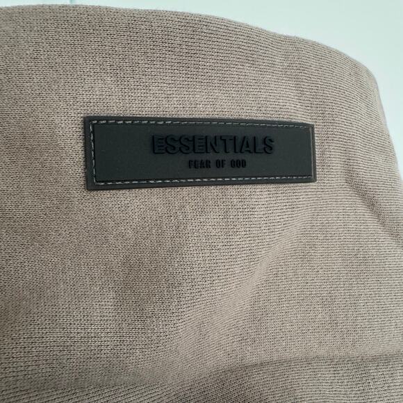 Fear of God ESSENTIALS Hoodie in Desert Taupe - Picture 7 of 9